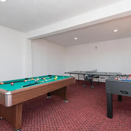 Four-bedroom In Casa vacanze